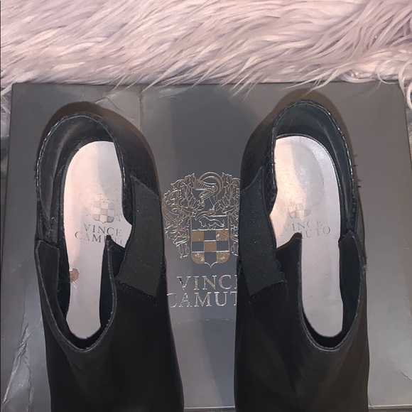 💙💖Vince Camuto leather & snakeskin boots💕 - Picture 6 of 8